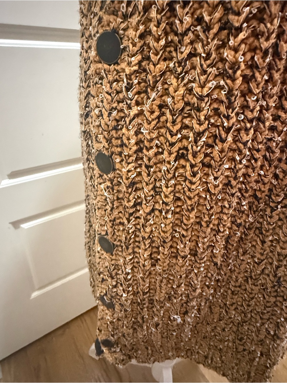 Free People. Valentina Chunky Sleeveless Tunic Sweater. Tan/Navy/White. Medium. - Picture 8 of 14